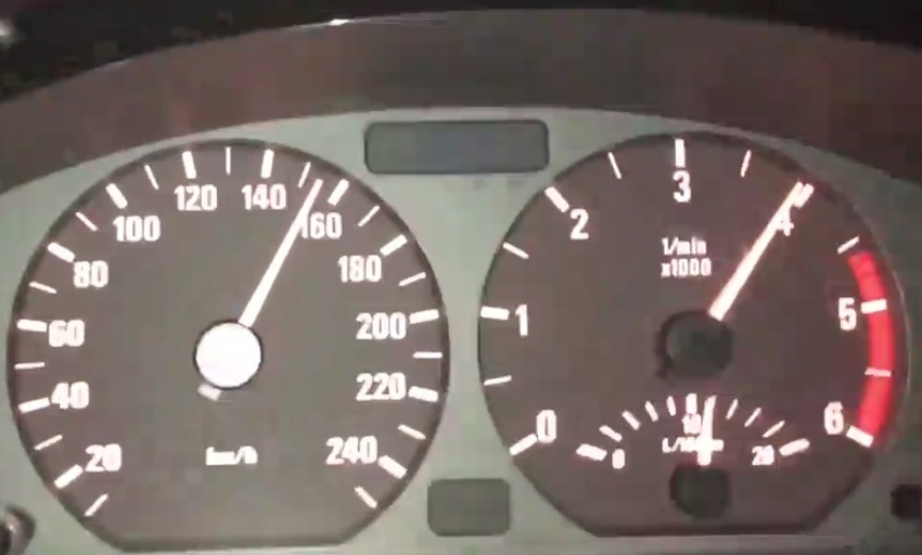 Brzinometar vozila u kojem je nastao snimak