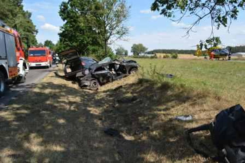 W wypadku zginęła jedna osoba, a jedenaście trafiło do szpitali