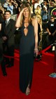 A 2003-as Screen Actors Guild Awards vörös szőnyegén egy egyszerű, letisztult estélyiben tündökölt, a kreációt az izgalmas dekoltázsa tette igazán különlegessé. 