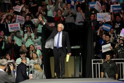 Sanders i Partia Demokratyczna. Status związku: To skomplikowane