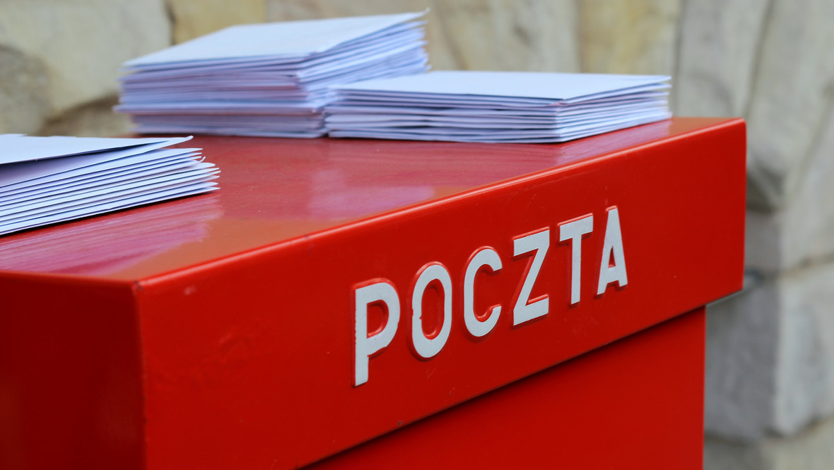 Poczta Polska zwolniła listonosza, który przepracował w niej 36 lat. Powodem było jego uczestnictwo w grudniowym proteście przeciwko polityce płacowej firmy i złym warunkom pracy. Jednak kilkaset wrocławian ujęło się za listonoszem i chcą jego powrotu.