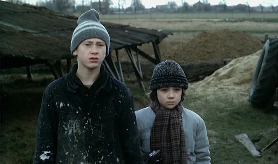 "300 mil do nieba" (reż. Maciej Dejczer, 1989)