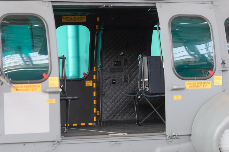 EC-725 Caracal może zabrać na pokład maksymalnie 28 żołnierzy.<br><br>fot.  (jk/mr) PAP/Jakub Kaczmarczyk