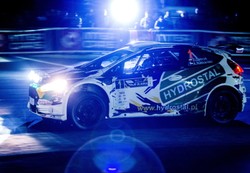 Tragiczny wypadek na trasie Rajdu Śląska. Auto wpadło w kibiców [WIDEO]