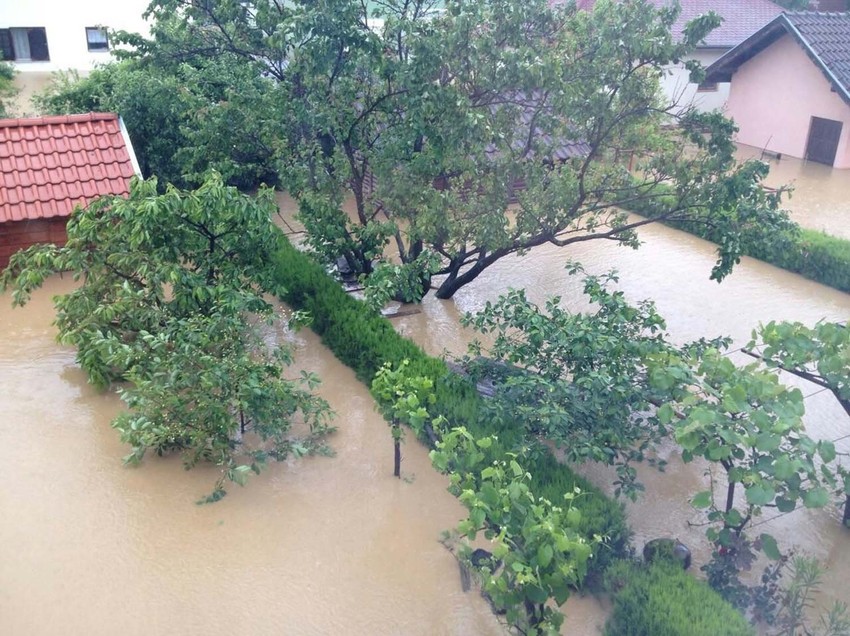 Subotičani Ubu šalju 5.000 litara flaširane vode i 8.000 konzervi hrane