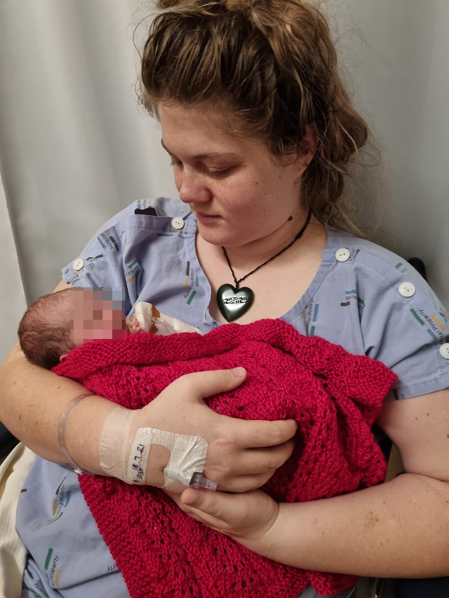 Faith počas narodeninovej oslavy dcérky inhalovala hélium z balónov.