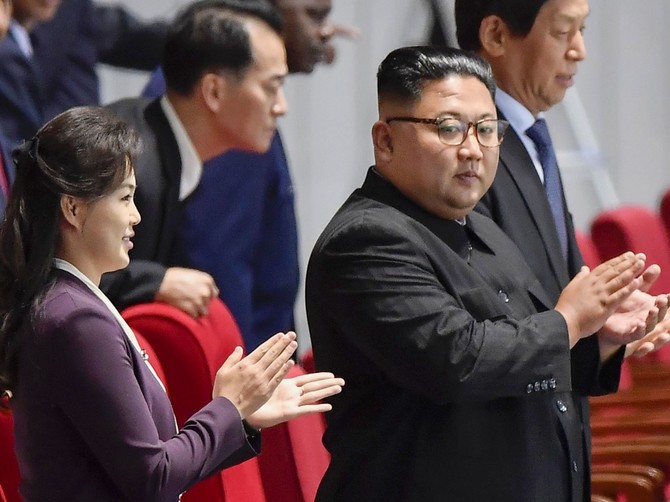 Kim Džong Un sa suprugom