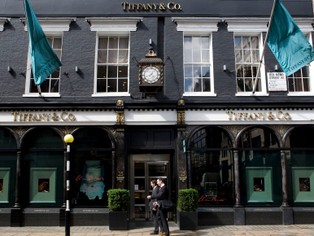 Tiffany na sprzedaż. Koncern LVMH chce przejąć firmę jubilerską za 14,5 mld dol.