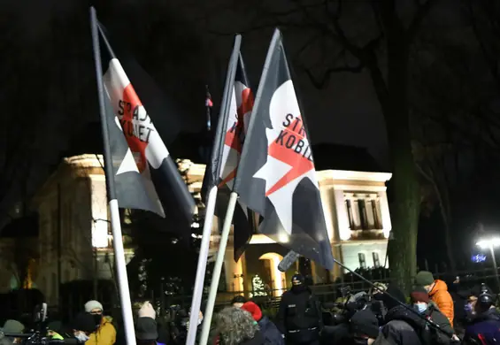 Nie tylko Warszawa, ale też Żnin, Cieszyn, Kutno i inne. Lista czwartkowych protestów