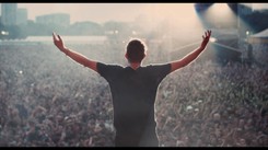 Gwiazdy za dużą kasę. Czy warto wydawać pieniądze na letnie festiwale?