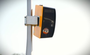 Połowa kierowców unika mandatów z fotoradarów. Rząd chce walczyć z luką w systemie