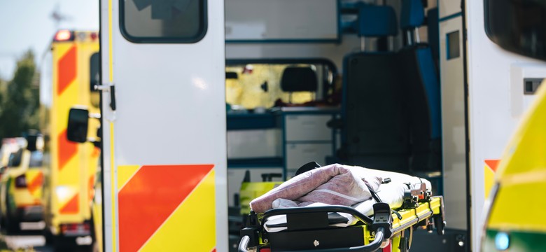 Tragedia w komisji wyborczej. Mężczyzna zasłabł; zmarł w drodze do szpitala