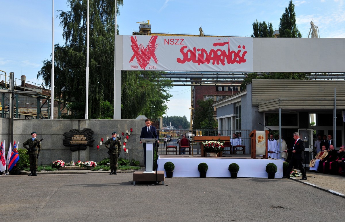 Prezydent Andrzej Duda przemawia podczas obchodów 35. rocznicy podpisania Porozumień Sierpniowych oraz powstania NSZZ "Solidarność"