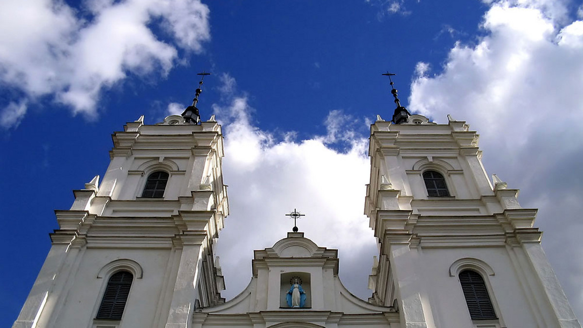 Według danych statystycznych podanych przez Główne Biuro Statystyczne w pierwszej połowie 2011 roku liczba zagranicznych gości zameldowanych w hotelach i innych miejscach noclegowych na Łotwie wyniosła 444 930, co stanowi wzrost o prawie 31% w porównaniu z analogicznym okresem ubiegłego roku. W pierwszej połowie bieżącego roku liczba zagranicznych turystów, którzy przybyli na Łotwę i zdecydowali się zostać na noc, była wyższa od najlepszych wyników odnotowanych w ciągu ostatnich dziesięciu lat (pierwsza połowa 2008 roku). W pierwszym półroczu znaczna część turystów - prawie 81% - zdecydowała się spędzić noc w Rydze.