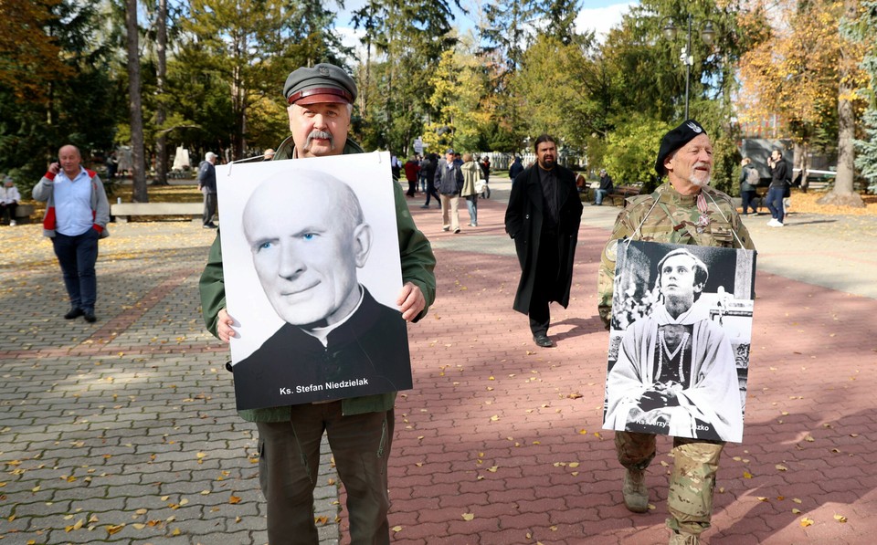  Pogrzeb Jerzego Urbana na warszawskich Powązkach Wojskowych