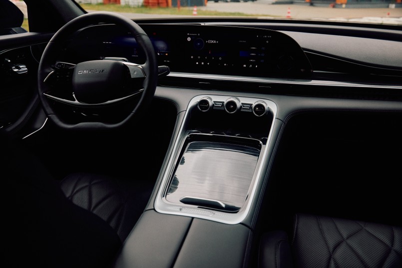 Omoda 9 Super Hybrid