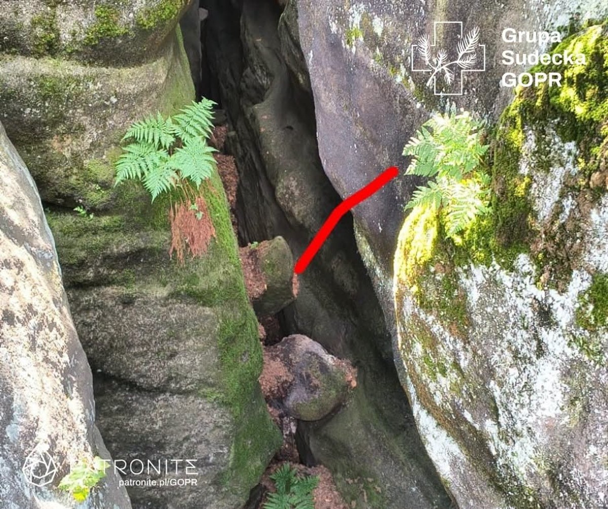 Chłopiec nagle zniknął rodzicom z oczu. Dramat w Górach Stołowych. "8-10 metrów"