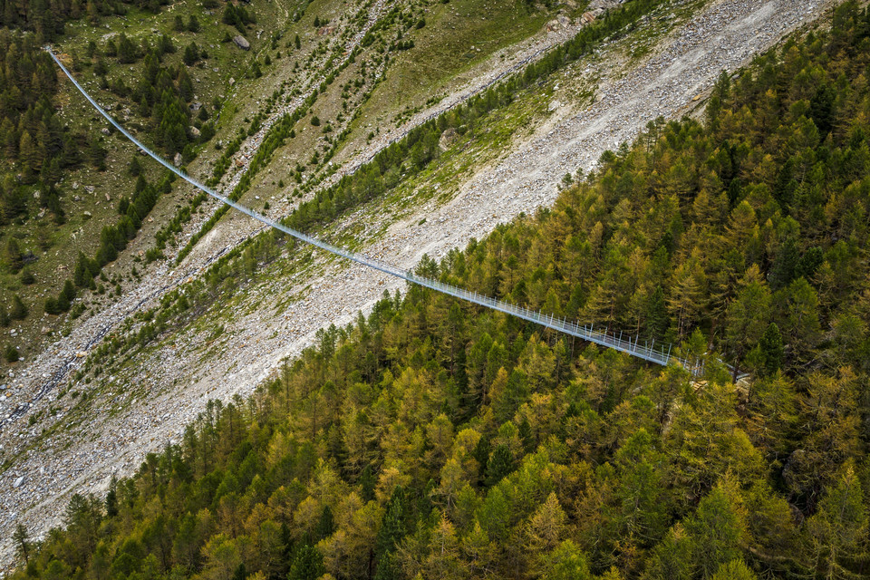 SWITZERLAND CONSTRUCTION SUSPENSION BRIDGE  (World's longest pedestrian suspension bridge inaugurated)
