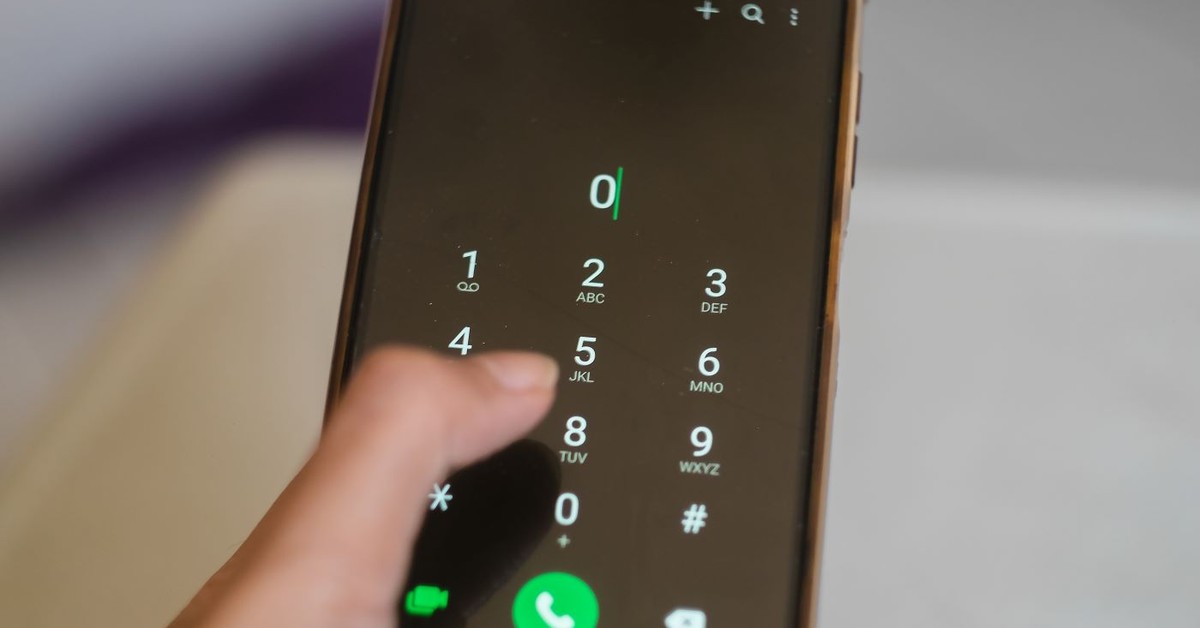 Boom na wynajem elektroniki: aparat i smartfon na wakacje zamiast zakupu
