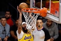 Anthony Davis na wózku inwalidzkim. Warriors i Knicks przedłużyli rywalizację