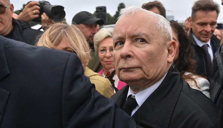 Kaczyński grzmi: W Polsce szaleją obce agentury, siły policyjne, siły innych służb zwalczają Polaków