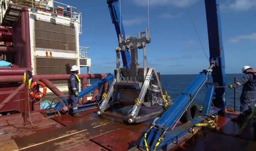 Noduli se prikupljaju uz pomoć teških mašina