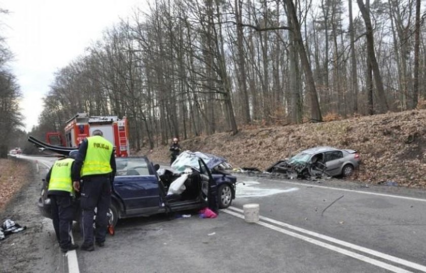 Tragiczny wypadek w Kościerzynie. Nie żyje niemowlę, sześć osób rannych