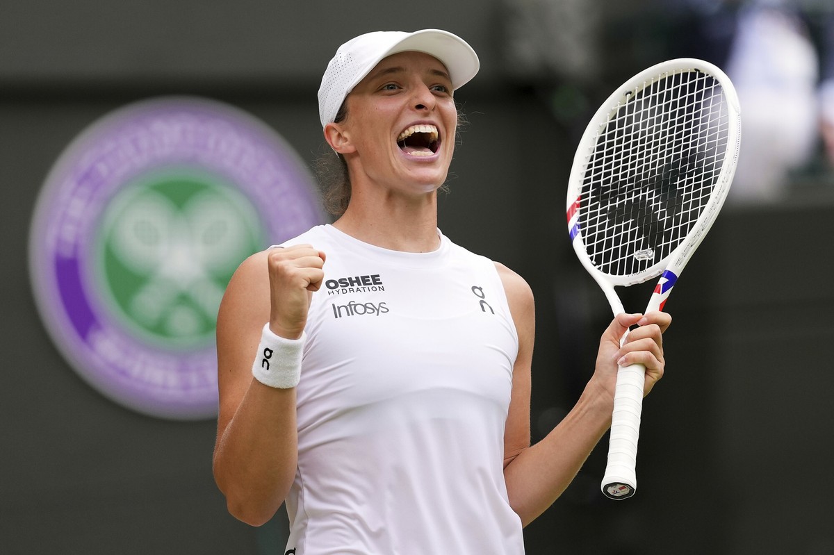 Historyczny półfinał Wimbledonu dla Świątek i wysoki bonus za wygraną z Bencic