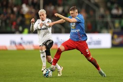 Legia Warszawa przerwała złą serię. Cudowne gole Josue i Guala [WIDEO]