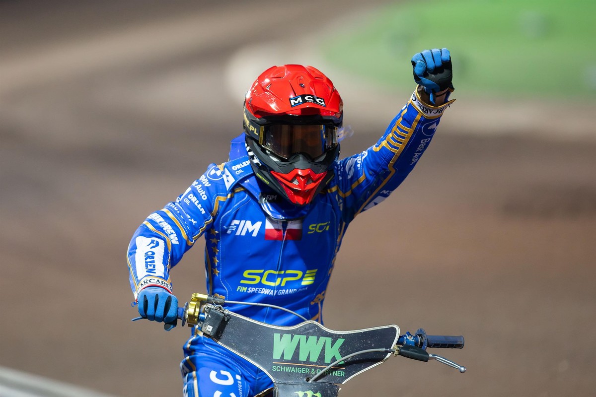 Niezwykły wieczór Bartosza Zmarzlika w Grand Prix Anglii. Wielkie show Polaka w finale!