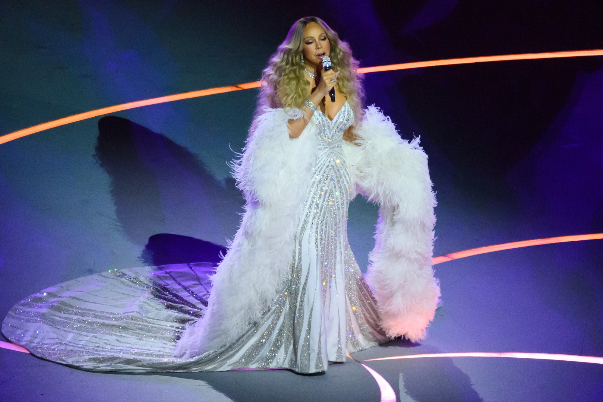 Atmosféra otváracieho ceremoniálu XXV. zimných olympijských hier Miláno-Cortina 2026 na štadióne San Siro v Miláne.