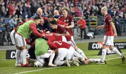 Ekstraklasa: Emocjonująca końcówka derbów Krakowa. Wisła rządzi pod Wawelem