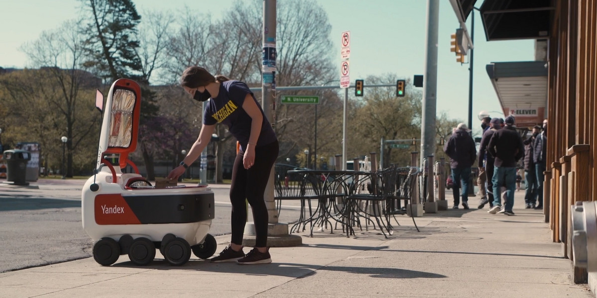 Roboty autonomiczne spod szyldu Grubhub zajmą się dostarczaniem posiłków na wynos na terenie amerykańskich uczelni