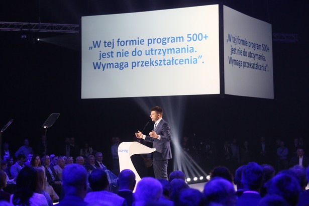 Petru: W tej formie 500 plus nie do utrzymania