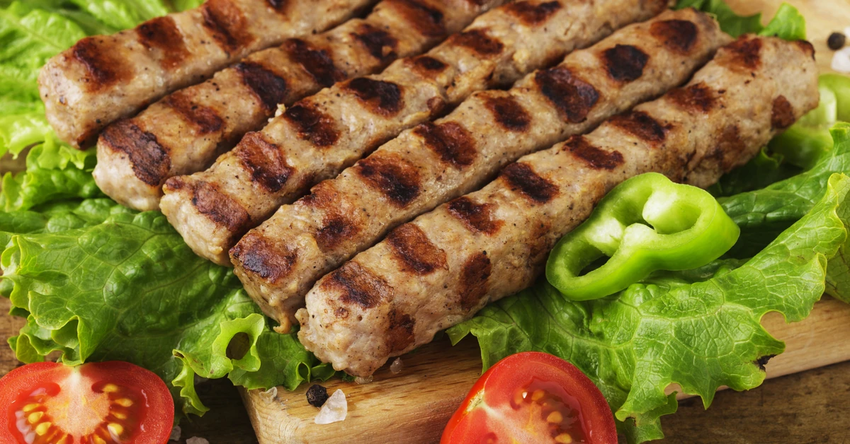 Pyszny obiad na czwartek. Podajemy przepis, Ty gotujesz. Bułgarskie mielone - kebapczeta