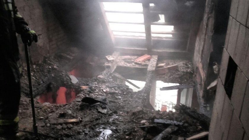 Tragedia w Miastku. W pożarze budynku mieszkalnego zginęły dwie osoby