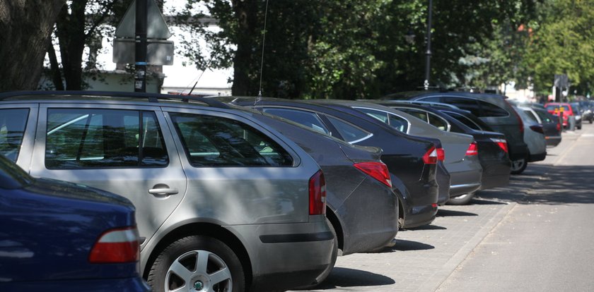 Powiększą strefy płatnych parkingów