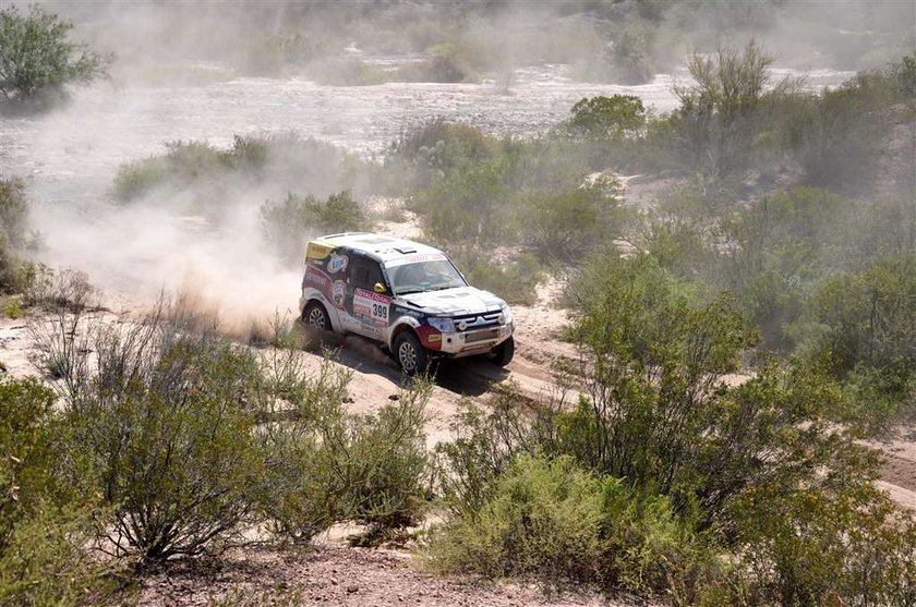 Adam Małysz pokonał aż 30 kilometrów etapu w Rajdzie Dakar 2012 jadąc z przebitą oponą