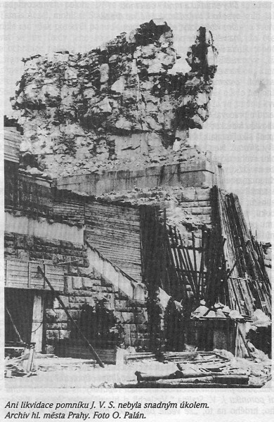 pomnik-stalina-w-pradze-historia-najwi-kszego-na-wiecie-pomnika