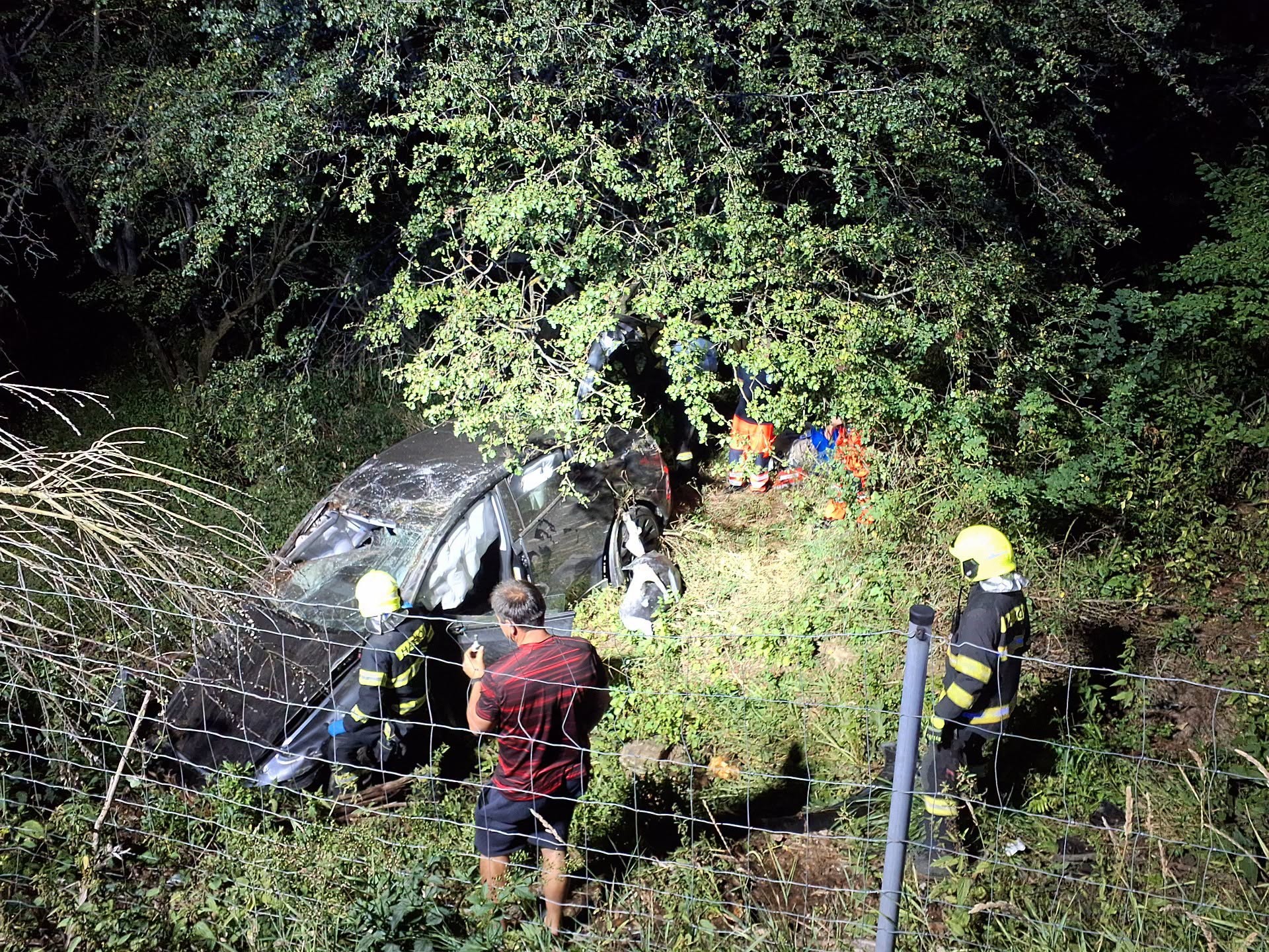 Pri dopravnej nehode na diaľnici D1 pri Liptovskom Mikuláši sa zranila jedna osoba. 
