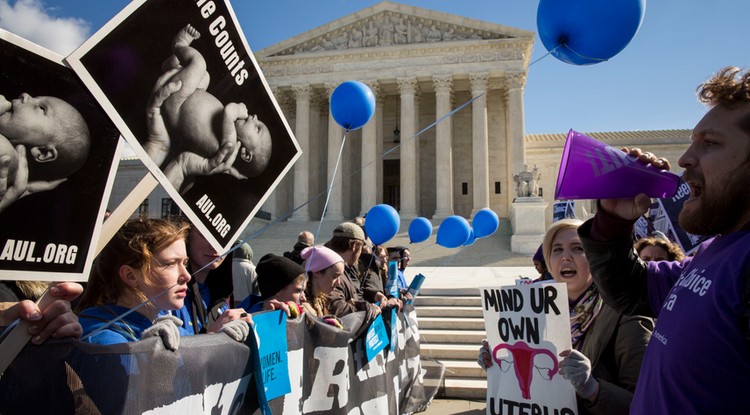 Abortusz ellenes tüntetés 2016-ban, Washongtonban.