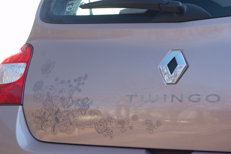 Renault Twingo Miss Sixty: różowa puderniczka