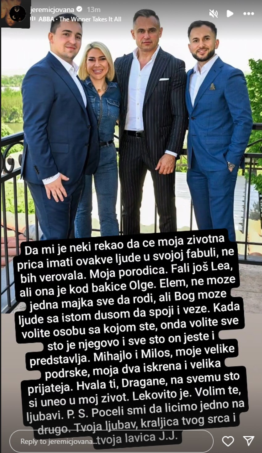 jovana Jeremić sa Draganom i njegovom porodicom