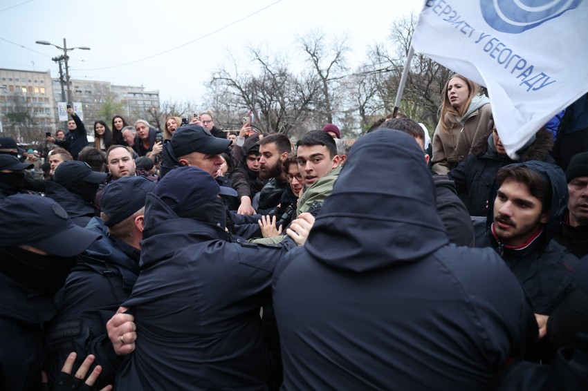 Protest ispred Rektorata