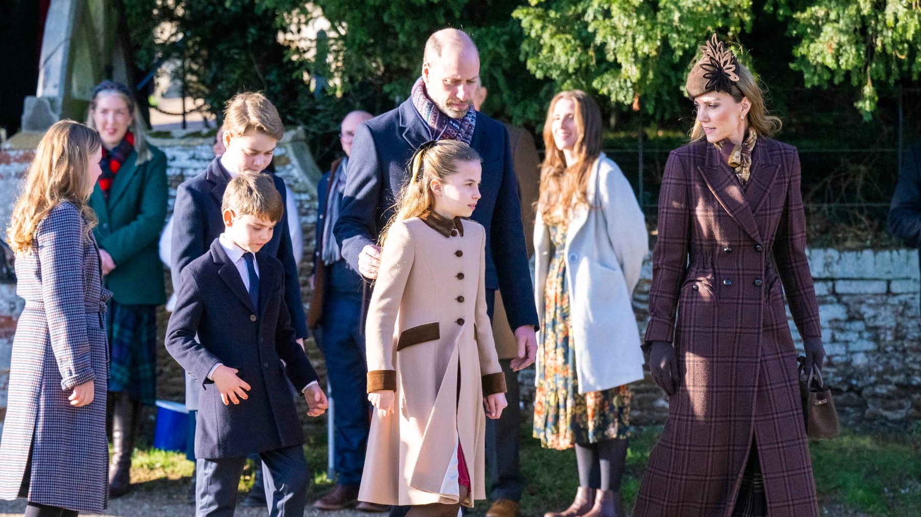 Princ William a princezná Kate so svojimi deťmi Georgeom, Charlotte a Louisom. 25. 12. 2026