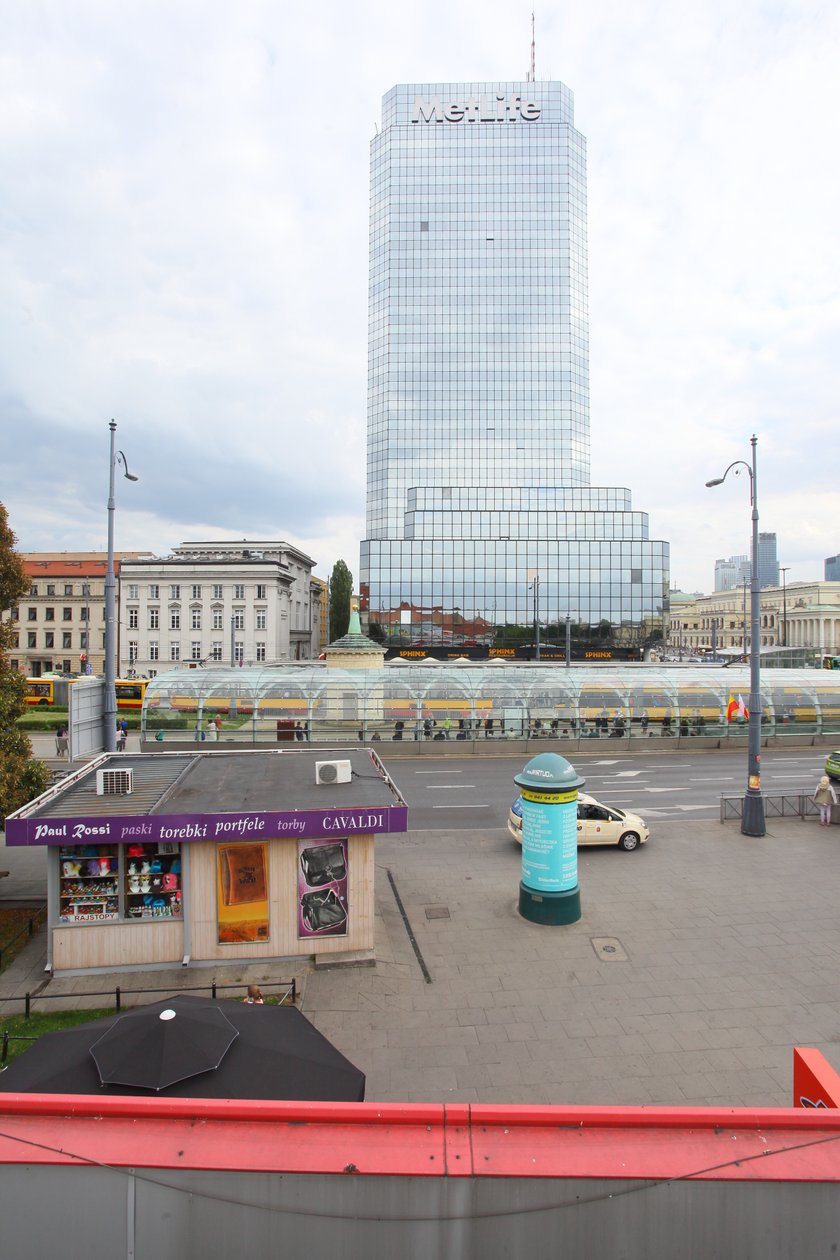 Przeklety wieżowiec w centrum Warszawy