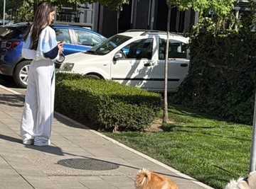 Njih je volela Anđela Đuričić: Danas se našla na meti NAŠEG PAPARACA ispred Gastozove zgrade!