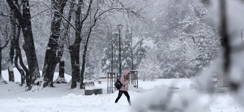 W Tatrach coraz więcej śniegu. Służby ostrzegają turystów