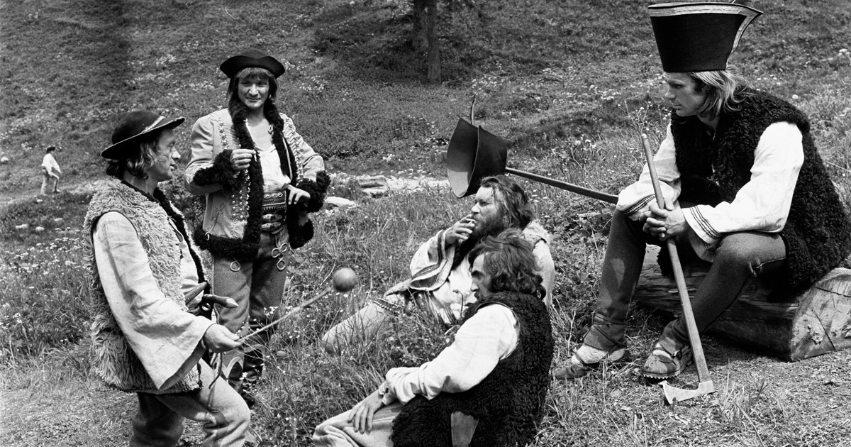 Jak dobrze znasz kultowe programy Telewizji Polskiej? - Film