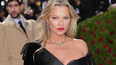 Kate Moss: Miałam 15 lat. Powiedział: »zdejmij stanik«